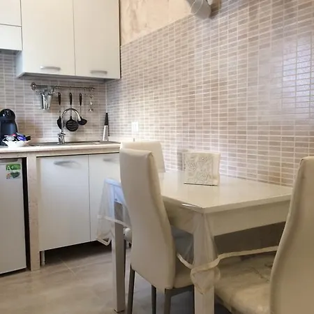 Lejlighed Sannazzaro Flat