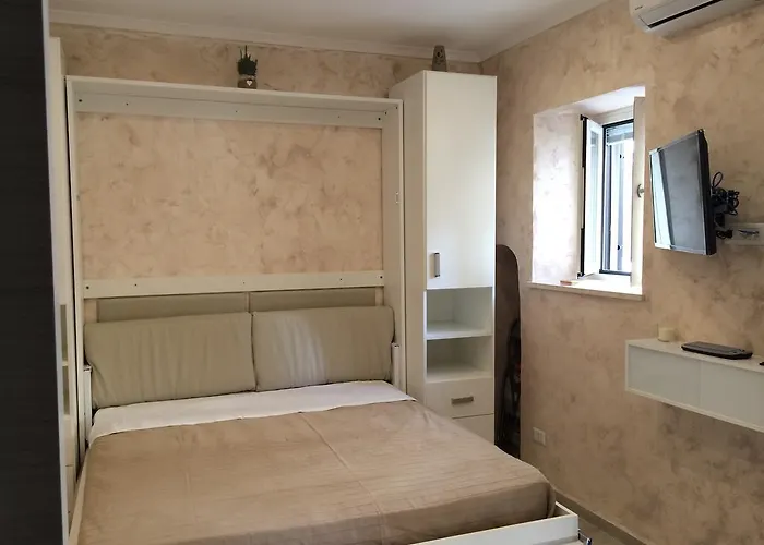 Sannazzaro Flat